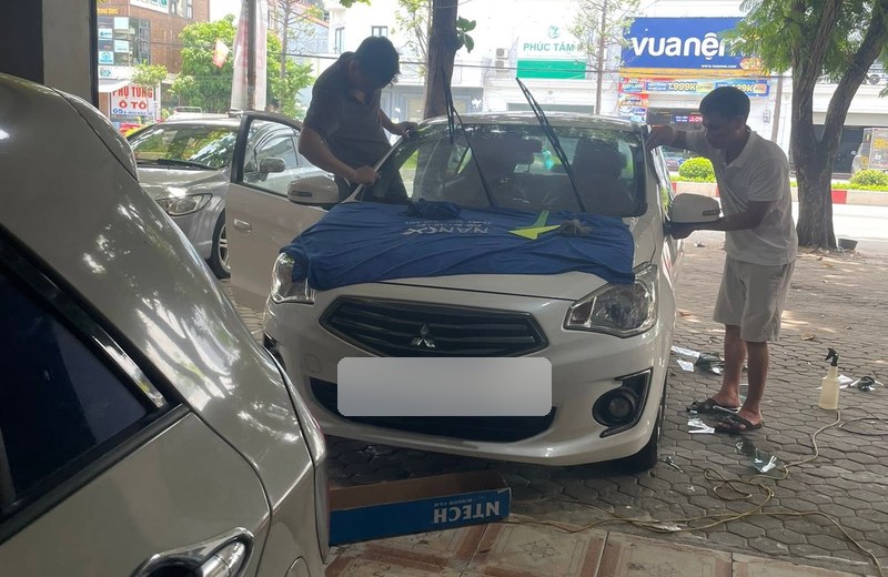 Fadil dán phim cách nhiệt
