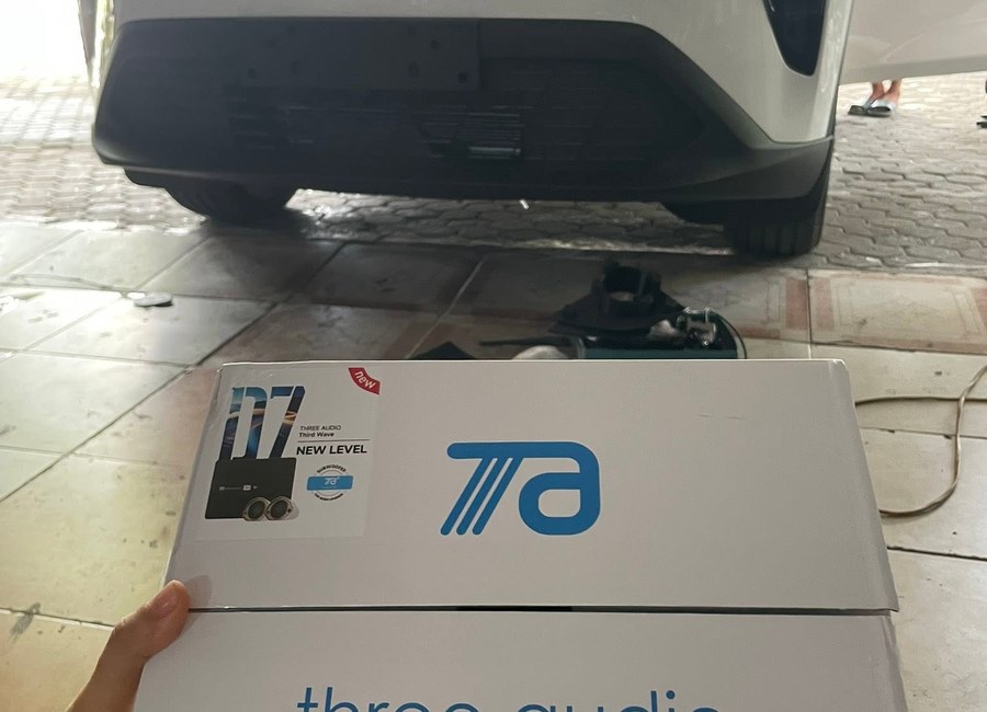 HUD hỗ trợ lái xe
